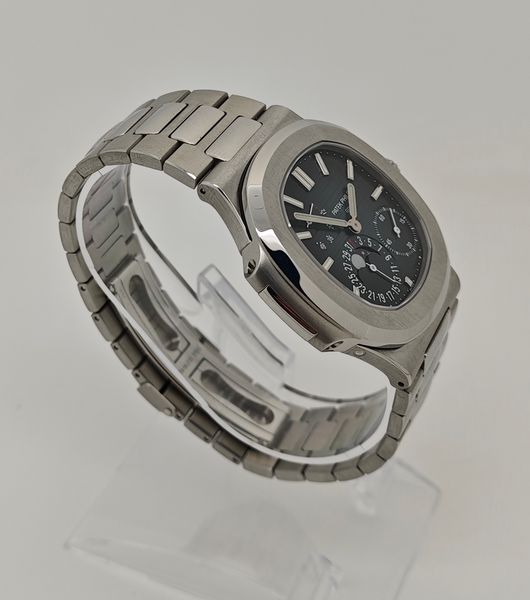 Patek Philippe Nautilus 5712/1A-001